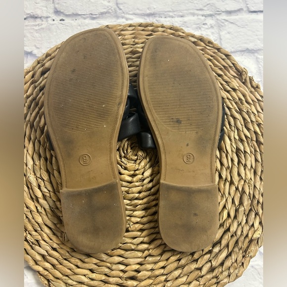 A New Day Black Crisscross Slide Sandals. Size 9. - Picture 8 of 8